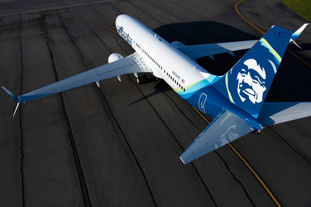 Alaska Airlines 737 taxiing